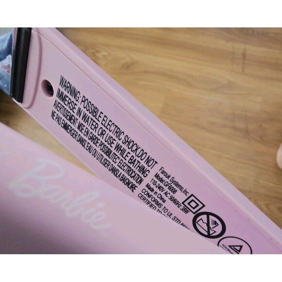 CHI x Barbie Dream Pink Digital Titatium Hairstyling Flat Iron - Picture 5 of 6